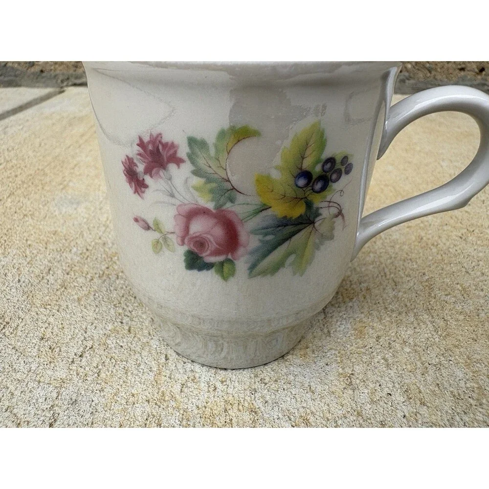 Vintage 1950-70s USSR Russian Dulevo Dulyovo Porcelain Glazed Demitasse Cup 6 oz